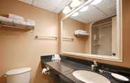 In-room Bathroom 6 Best Western Plus Orillia Hotel