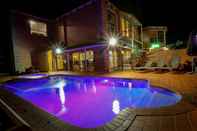 Swimming Pool Best Western Plus Hovell Tree Inn