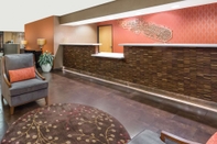 Lobi Hawthorn Suites by Wyndham Oakland/Alameda