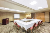 Dewan Majlis Hawthorn Suites by Wyndham Oakland/Alameda