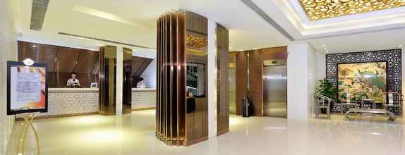 Lobby 4 Metropole Hotel