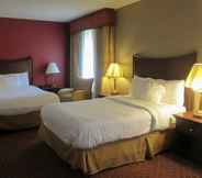 Kamar Tidur 5 Quality Inn & Suites