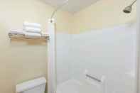 In-room Bathroom Super 8 by Wyndham Indianapolis/Southport Rd