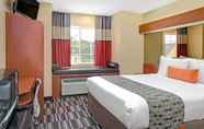 Kamar Tidur 2 Microtel Inn & Suites by Wyndham Bushnell