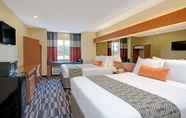 Kamar Tidur 5 Microtel Inn & Suites by Wyndham Bushnell