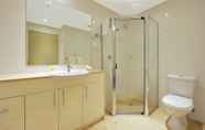 In-room Bathroom 3 APX Darling Harbour