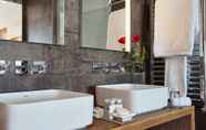 In-room Bathroom 4 Pure Salt Port Adriano Hotel & SPA - Adults Only