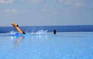 สระว่ายน้ำ 7 Pure Salt Port Adriano Hotel & SPA - Adults Only