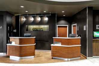 Lobi 4 Courtyard by Marriott Easton-Columbus