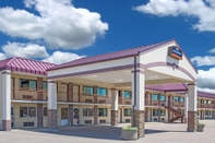 Bên ngoài North Platte Inn & Suites