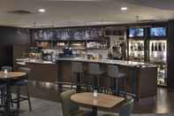 Bar, Cafe and Lounge Courtyard by Marriott Lebanon