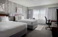 Kamar Tidur 6 Courtyard by Marriott Lebanon