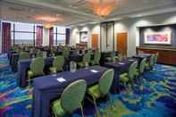 Functional Hall SpringHill Suites by Marriott Virginia Beach Oceanfront