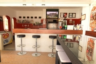 Bar, Cafe and Lounge Prado do Golf