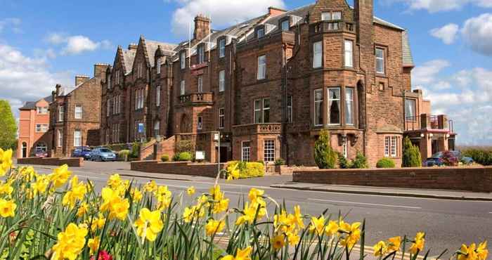 Exterior Cairndale Hotel