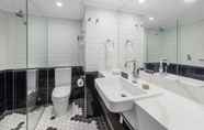 Toilet Kamar 3 View Brisbane