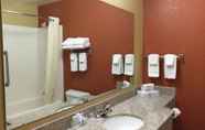 In-room Bathroom 2 Sleep Inn & Suites Sheboygan I-43
