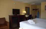 Kamar Tidur 4 Americas Best Value Inn Central Valley