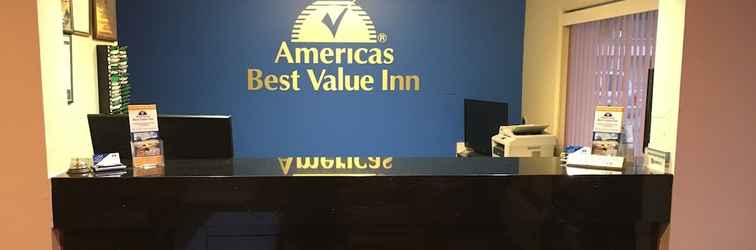 Lobi Americas Best Value Inn Central Valley