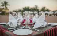 Restaurant 4 The LaLiT Golf & Spa Resort Goa