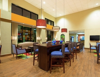 Sảnh chờ 2 Hampton by Hilton San Jose Airport