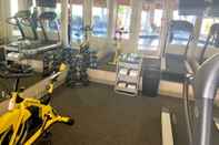 Fitness Center SureStay Plus Hotel by Best Western Redding