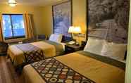 Bedroom 6 Super 8 by Wyndham Eau Claire WI