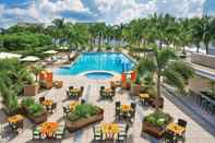 สระว่ายน้ำ Four Seasons Hotel Miami