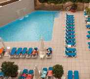 Swimming Pool 7 Hotel RH Victoria & Spa Benidorm