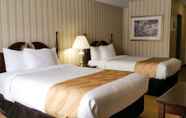 Bedroom 3 Quality Hotel & Suites