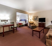 Bilik Tidur 2 Quality Inn & Suites Fort Madison near Hwy 61