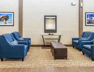 Lobby 2 Comfort Suites
