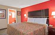 Bedroom 7 Days Inn by Wyndham Ridgefield NJ