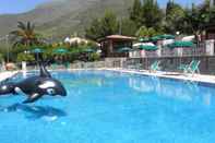 Swimming Pool Hotel Ristorante Borgo La Tana