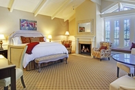 Bedroom Carriage House Inn