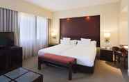 Bedroom 5 DoubleTree by Hilton Islantilla Beach Golf Resort