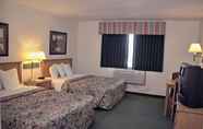 Bedroom 6 America's Best Inn Annandale