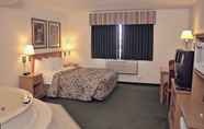 Bedroom 7 America's Best Inn Annandale