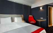 Bilik Tidur 4 Holiday Inn Express Geneva Airport, an IHG Hotel