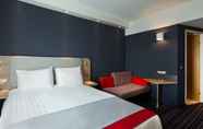 ห้องนอน 5 Holiday Inn Express Geneva Airport, an IHG Hotel