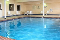 Swimming Pool Comfort Inn & Suites St. Louis - Chesterfield