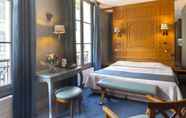 Bedroom 2 Hotel De Fleurie