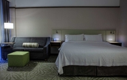 Bilik Tidur 2 Hilton Garden Inn Montreal Airport