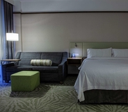 Kamar Tidur 2 Hilton Garden Inn Montreal Airport