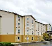 Exterior 3 Quality Inn & Suites