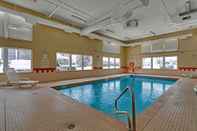 Swimming Pool Quality Inn & Suites