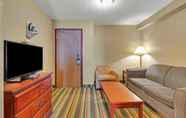 Common Space 6 Quality Inn & Suites