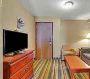 Common Space 6 Quality Inn & Suites