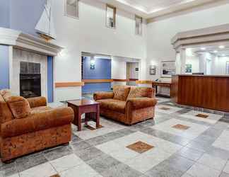 Lobby 2 Super 8 by Wyndham Caraquet