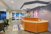 Lobby Microtel Inn & Suites by Wyndham Cherokee